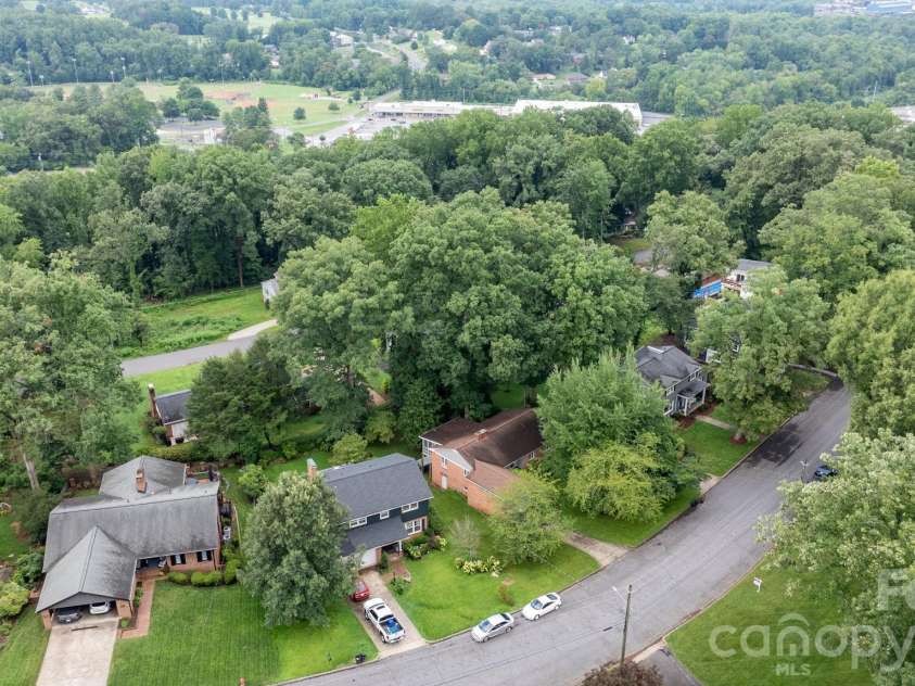 219 West Park Drive, Morganton, NC 28655.  MLS# CAR4412593, YatesRealty ID 50402. 