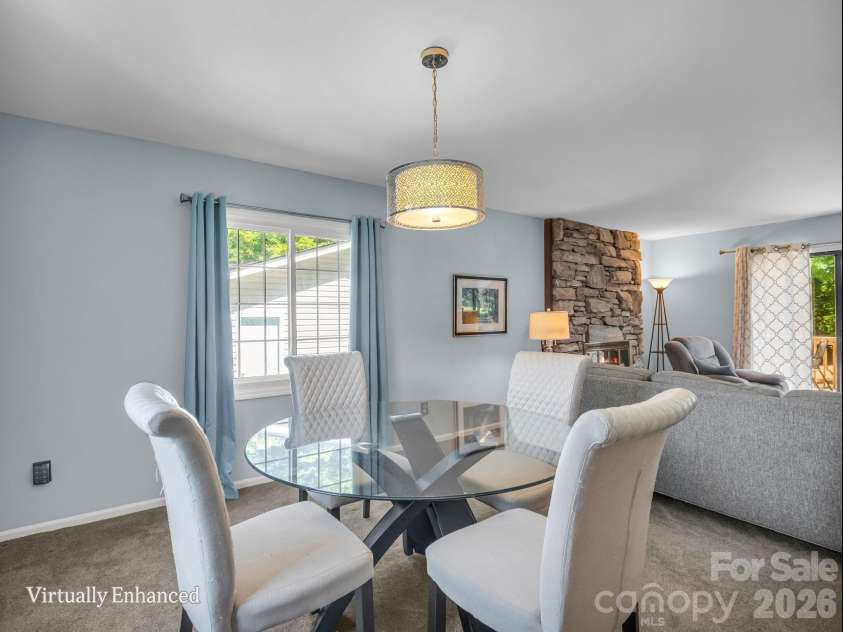 3 Apple Blossom Lane, Hendersonville, NC 28792.  MLS# CAR4423233, YatesRealty ID 50403. 