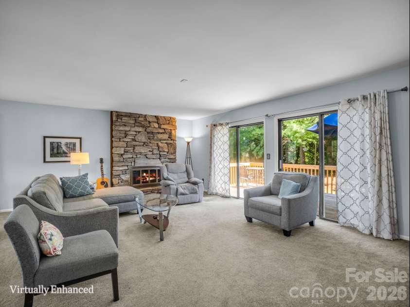 3 Apple Blossom Lane, Hendersonville, NC 28792.  MLS# CAR4423233, YatesRealty ID 50403. 