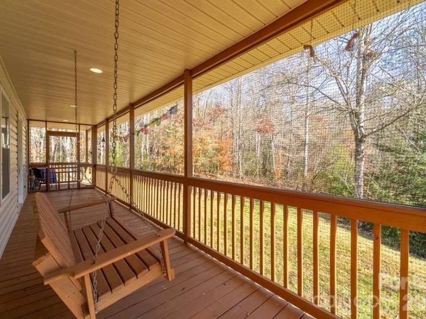 33 E H Bailey Road, Bryson City, NC 28713.  MLS# CAR4423913, YatesRealty ID 50405. 