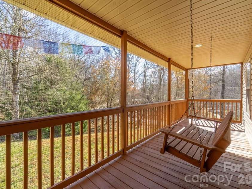 33 E H Bailey Road, Bryson City, NC 28713.  MLS# CAR4423913, YatesRealty ID 50405. 