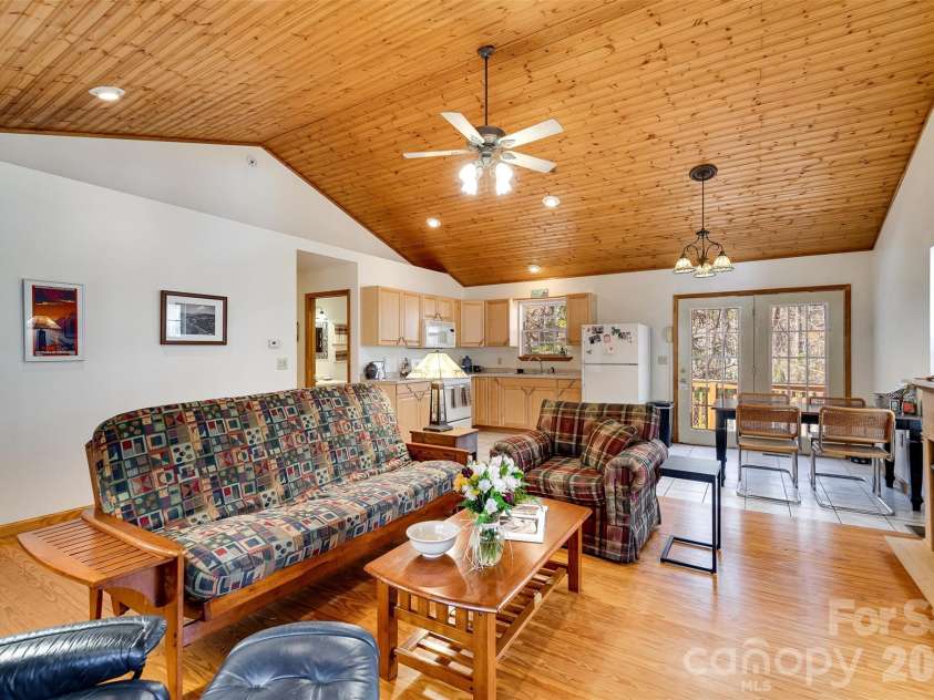 33 E H Bailey Road, Bryson City, NC 28713.  MLS# CAR4423913, YatesRealty ID 50405. 