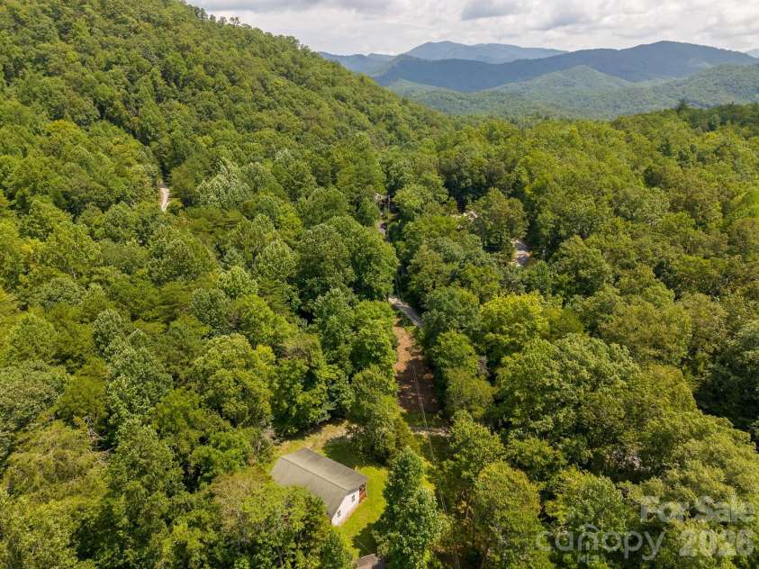 33 E H Bailey Road, Bryson City, NC 28713.  MLS# CAR4423913, YatesRealty ID 50405. 