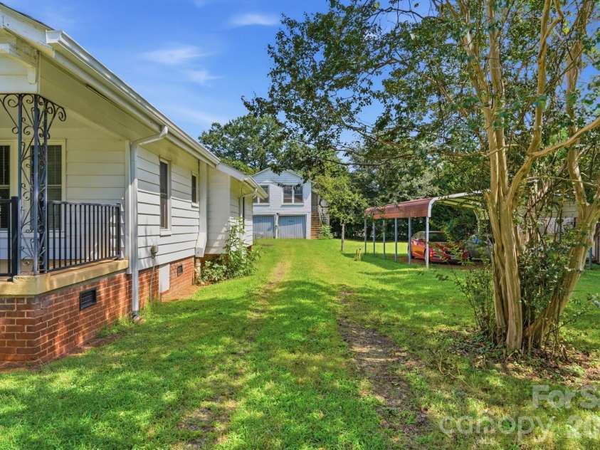 132 North Avenue, Troutman, NC 28166.  MLS# CAR4422619, YatesRealty ID 50406. 