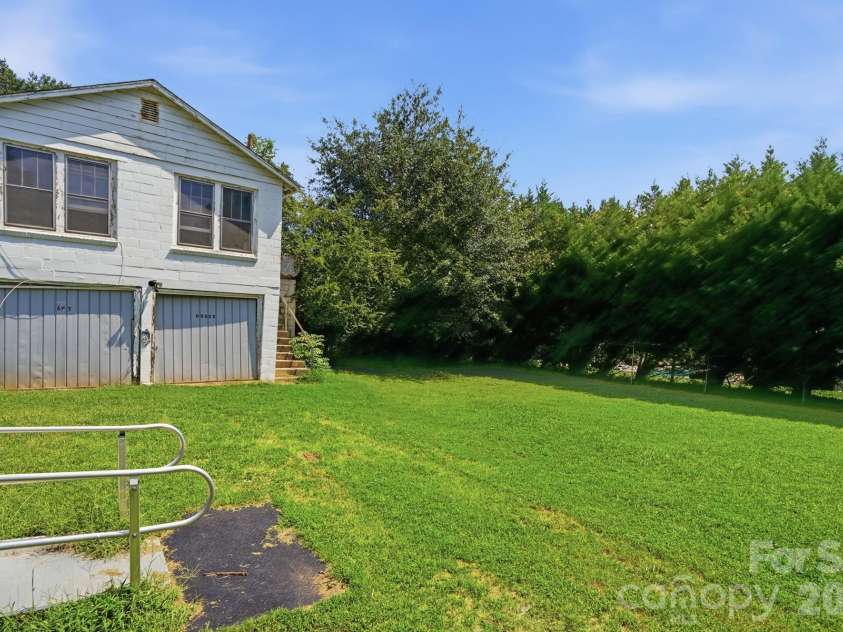 132 North Avenue, Troutman, NC 28166.  MLS# CAR4422619, YatesRealty ID 50406. 