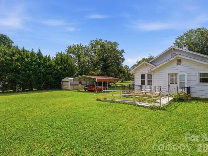 132 North Avenue, Troutman, NC 28166.  MLS# CAR4422619, YatesRealty ID 50406. 