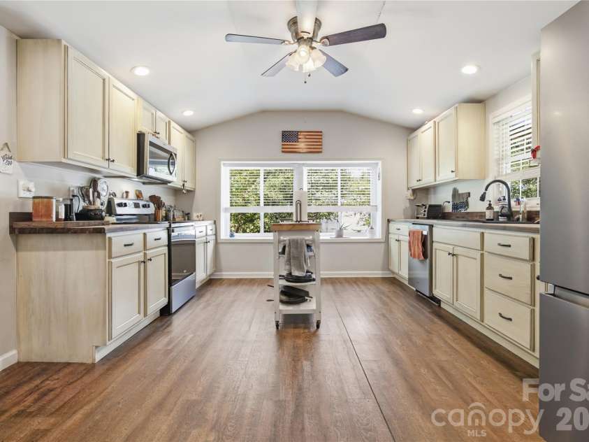 4266 Big Island Road, Rutherfordton, NC 28139.  MLS# CAR4423958, YatesRealty ID 50408. 