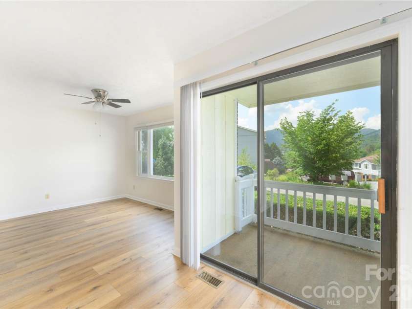 82 Nazarene Way, Waynesville, NC 28785.  MLS# CAR4423566, YatesRealty ID 50409. 