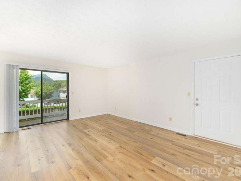 82 Nazarene Way, Waynesville, NC 28785.  MLS# CAR4423566, YatesRealty ID 50409. 