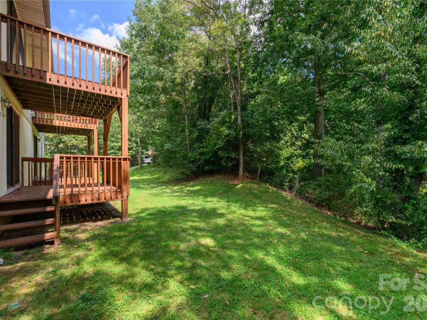 82 Nazarene Way, Waynesville, NC 28785.  MLS# CAR4423566, YatesRealty ID 50409. 