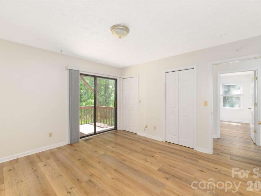 82 Nazarene Way, Waynesville, NC 28785.  MLS# CAR4423566, YatesRealty ID 50409. 