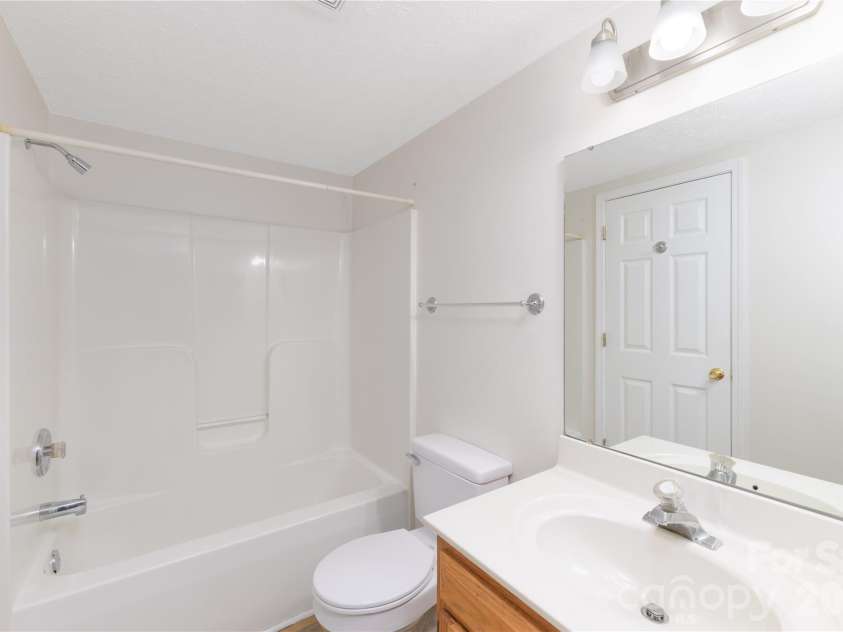 82 Nazarene Way, Waynesville, NC 28785.  MLS# CAR4423566, YatesRealty ID 50409. 