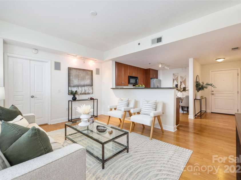 1320 Fillmore Street, Charlotte, NC 28203.  MLS# CAR4232669, YatesRealty ID 5041. 