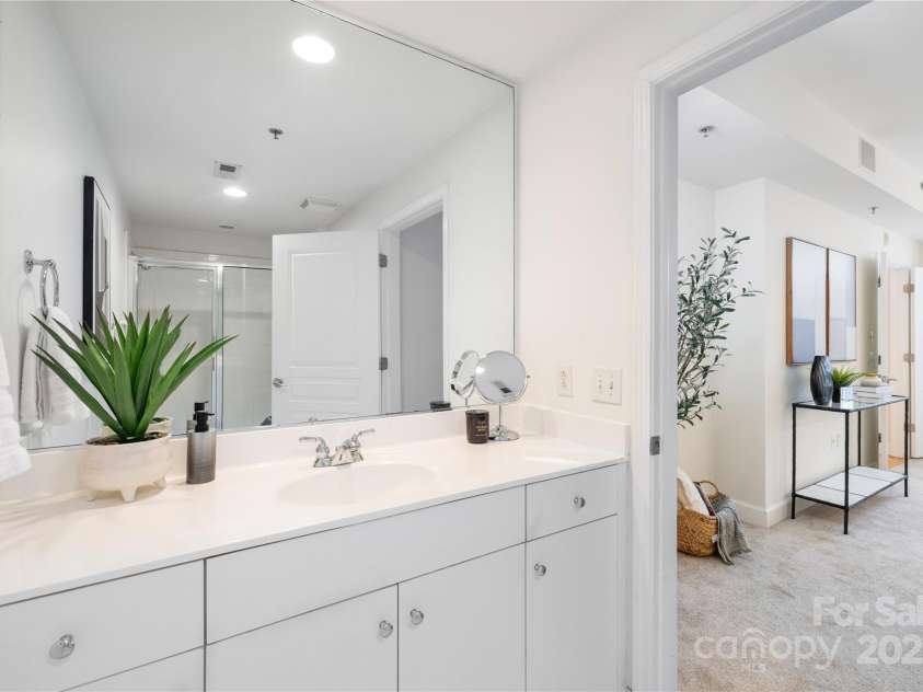 1320 Fillmore Street, Charlotte, NC 28203.  MLS# CAR4232669, YatesRealty ID 5041. 