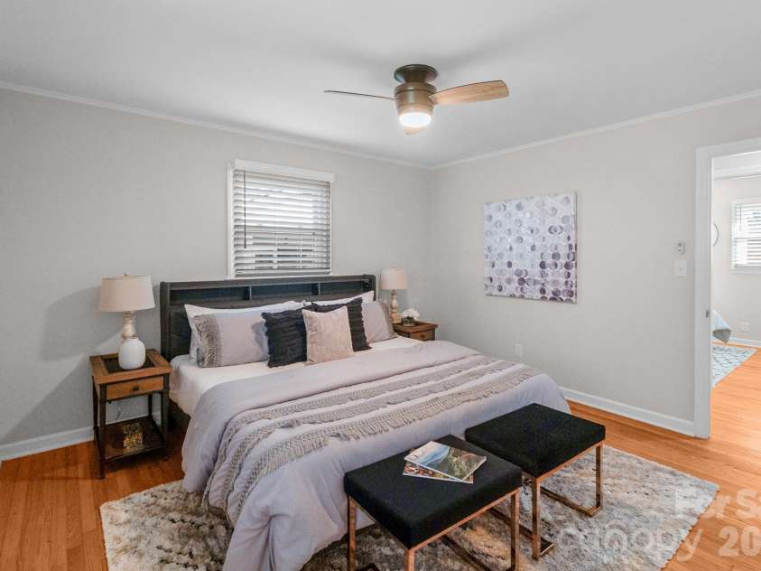 643 Seneca Place, Charlotte, NC 28210.  MLS# CAR4354130, YatesRealty ID 5041. Primary bedroom to fit a king size bed beutifully