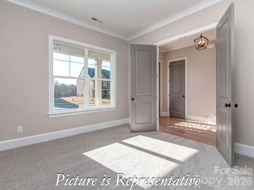 16818 Harbor View Road, Charlotte, NC 28278.  MLS# CAR4423945, YatesRealty ID 50412. 