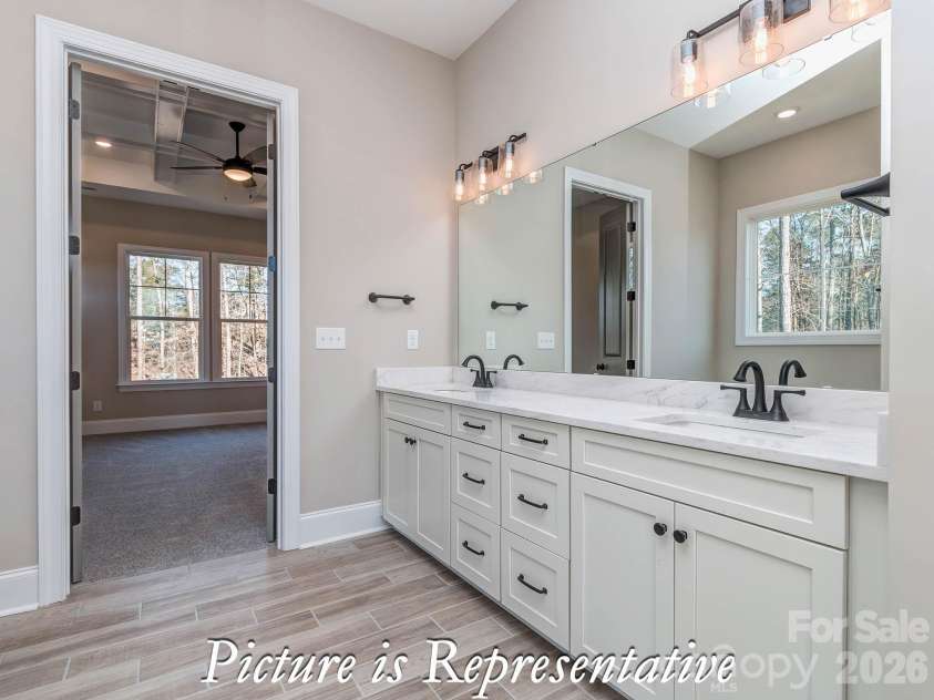 16818 Harbor View Road, Charlotte, NC 28278.  MLS# CAR4423945, YatesRealty ID 50412. 