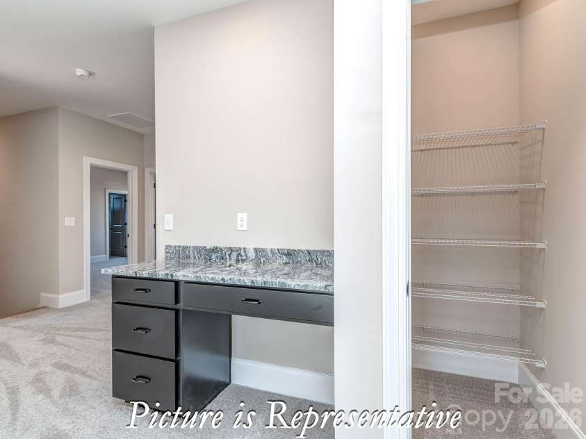 16818 Harbor View Road, Charlotte, NC 28278.  MLS# CAR4423945, YatesRealty ID 50412. 