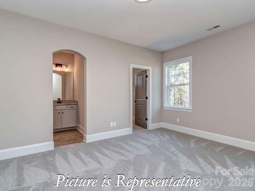 16818 Harbor View Road, Charlotte, NC 28278.  MLS# CAR4423945, YatesRealty ID 50412. 