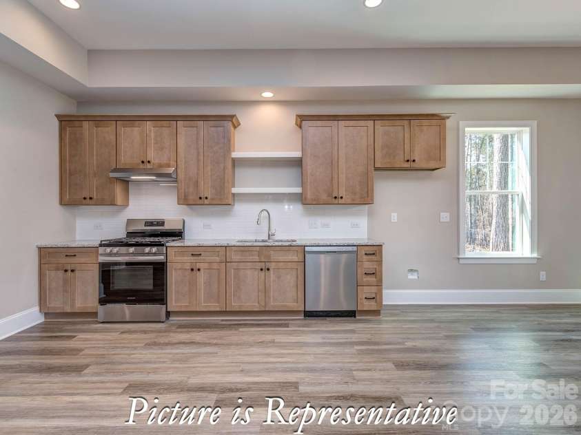 16818 Harbor View Road, Charlotte, NC 28278.  MLS# CAR4423945, YatesRealty ID 50412. 