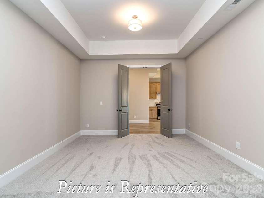 16818 Harbor View Road, Charlotte, NC 28278.  MLS# CAR4423945, YatesRealty ID 50412. 