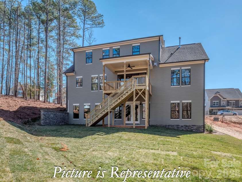 16818 Harbor View Road, Charlotte, NC 28278.  MLS# CAR4423945, YatesRealty ID 50412. 