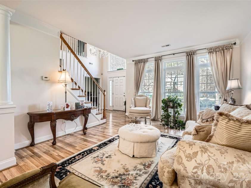 2240 Dunnwood Hills Drive, Matthews, NC 28105.  MLS# CAR4199147, YatesRealty ID 5042. 