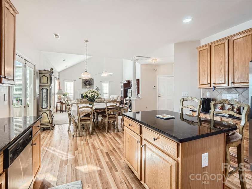 2240 Dunnwood Hills Drive, Matthews, NC 28105.  MLS# CAR4199147, YatesRealty ID 5042. 