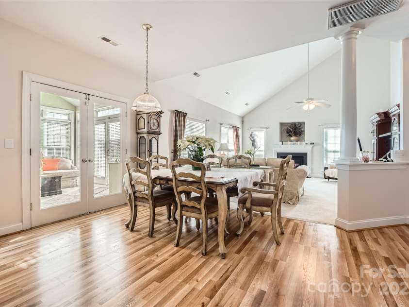 2240 Dunnwood Hills Drive, Matthews, NC 28105.  MLS# CAR4199147, YatesRealty ID 5042. 