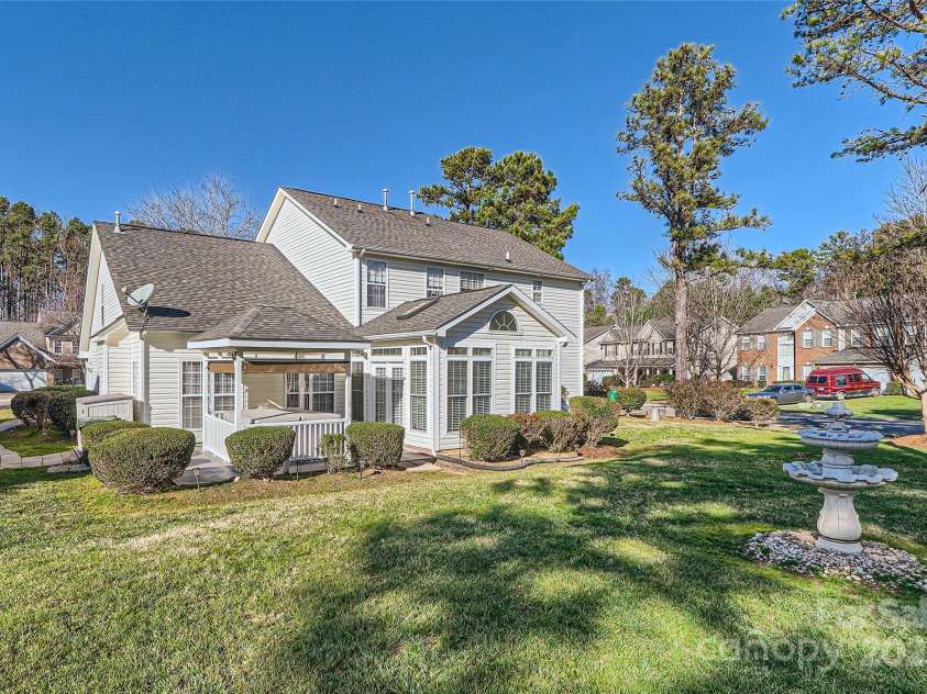 2240 Dunnwood Hills Drive, Matthews, NC 28105.  MLS# CAR4199147, YatesRealty ID 5042. 