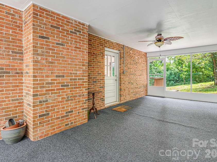 61 Spring Cove Drive, Brevard, NC 28712.  MLS# CAR4355837, YatesRealty ID 5042. 