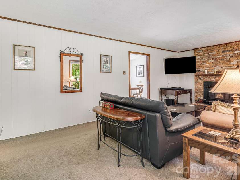 61 Spring Cove Drive, Brevard, NC 28712.  MLS# CAR4355837, YatesRealty ID 5042. 