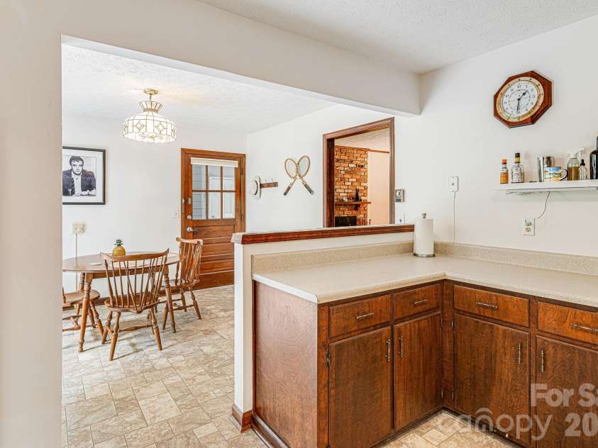 61 Spring Cove Drive, Brevard, NC 28712.  MLS# CAR4355837, YatesRealty ID 5042. 