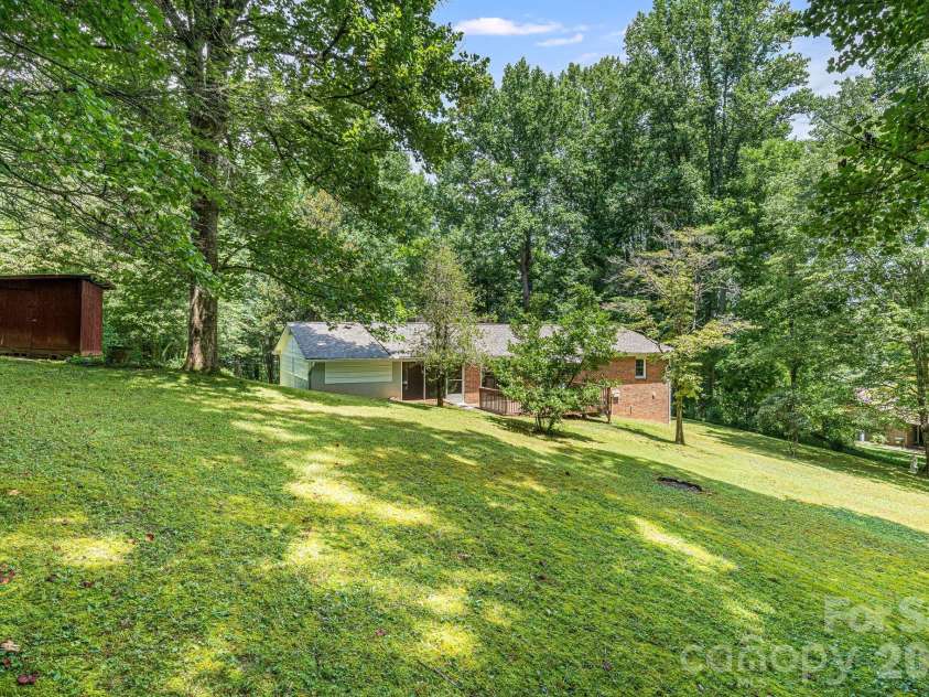 61 Spring Cove Drive, Brevard, NC 28712.  MLS# CAR4355837, YatesRealty ID 5042. 