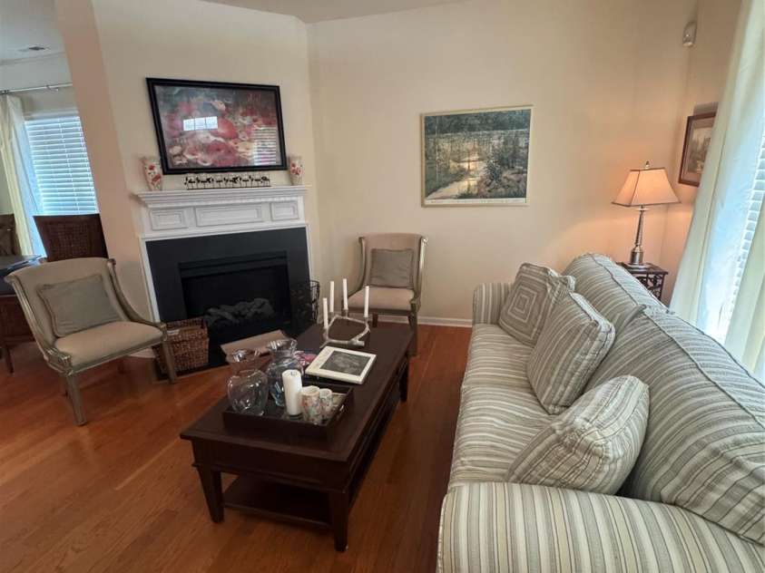 2008 Golden Ridge Lane, Charlotte, NC 28208.  MLS# CAR4423985, YatesRealty ID 50420. 