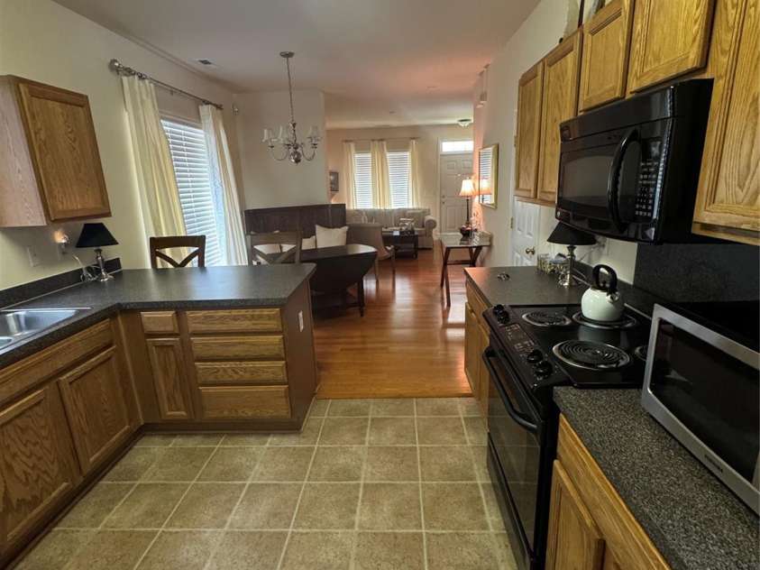 2008 Golden Ridge Lane, Charlotte, NC 28208.  MLS# CAR4423985, YatesRealty ID 50420. 