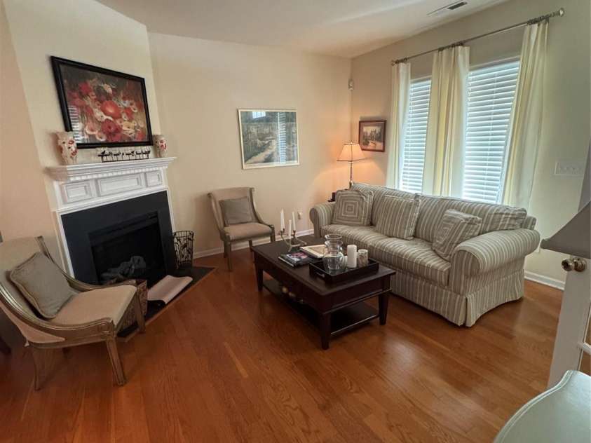 2008 Golden Ridge Lane, Charlotte, NC 28208.  MLS# CAR4423985, YatesRealty ID 50420. 