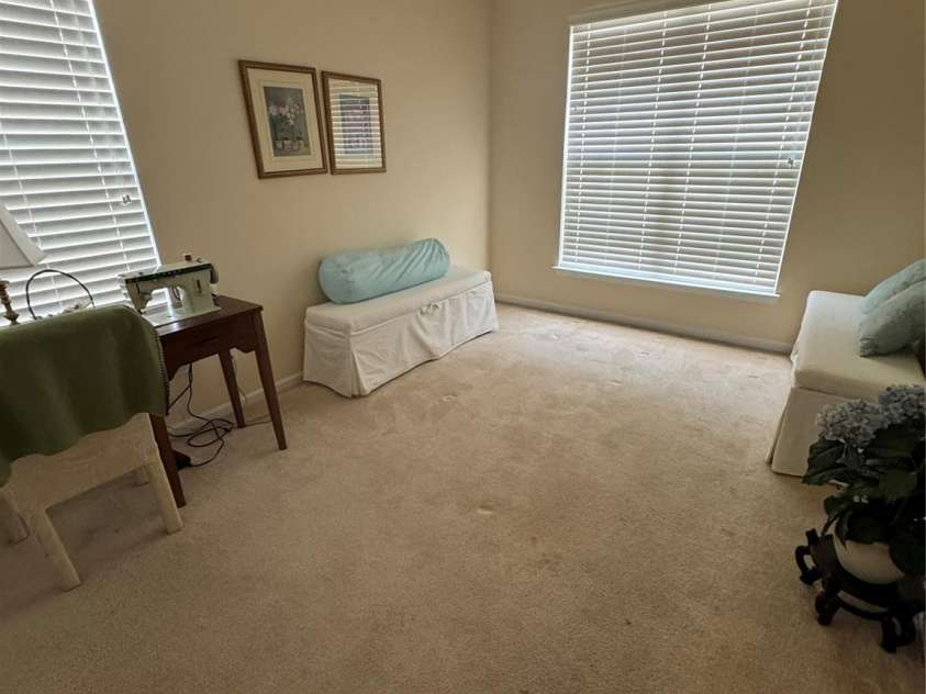 2008 Golden Ridge Lane, Charlotte, NC 28208.  MLS# CAR4423985, YatesRealty ID 50420. 