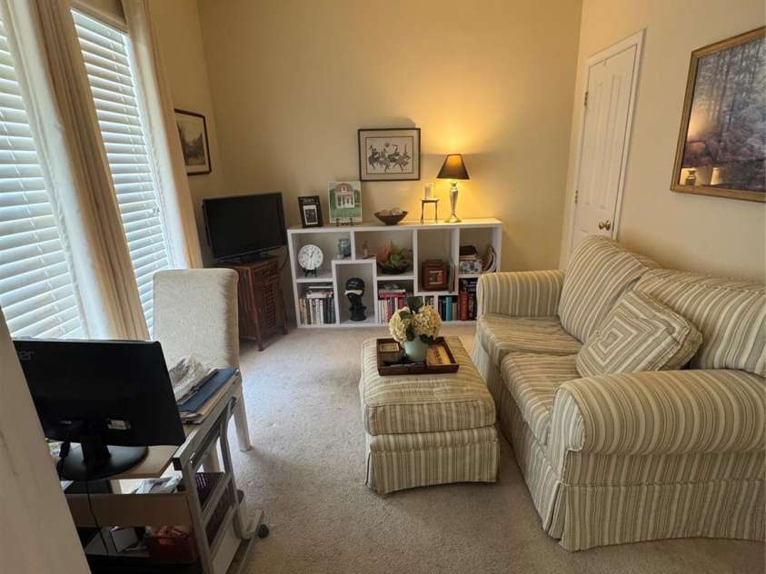 2008 Golden Ridge Lane, Charlotte, NC 28208.  MLS# CAR4423985, YatesRealty ID 50420. 