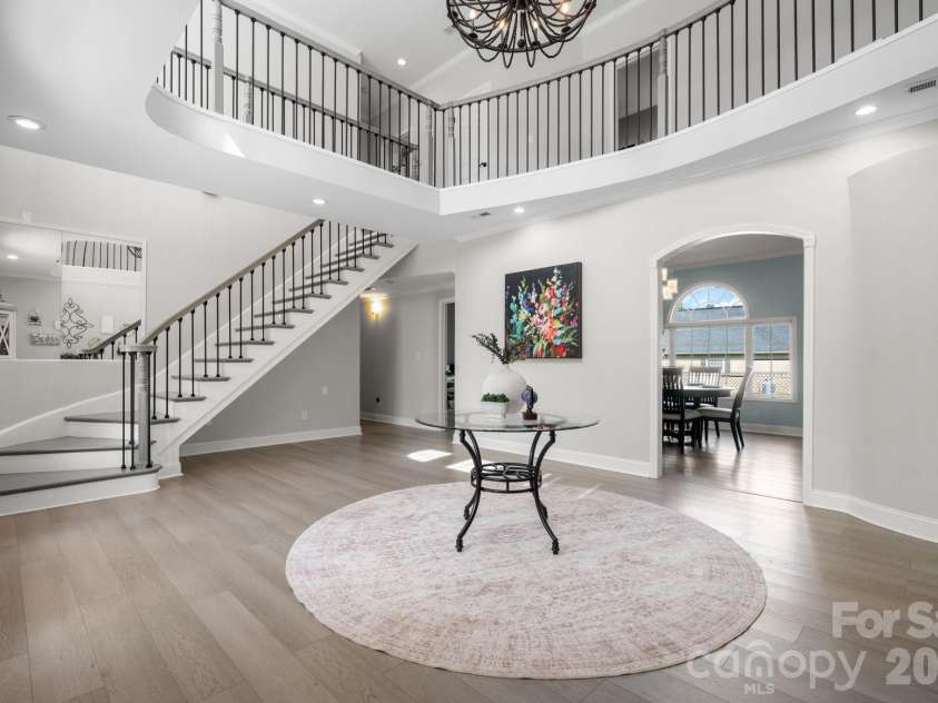 1360 Sweet briar Lane, Hickory, NC 28602.  MLS# CAR4409678, YatesRealty ID 50422. 