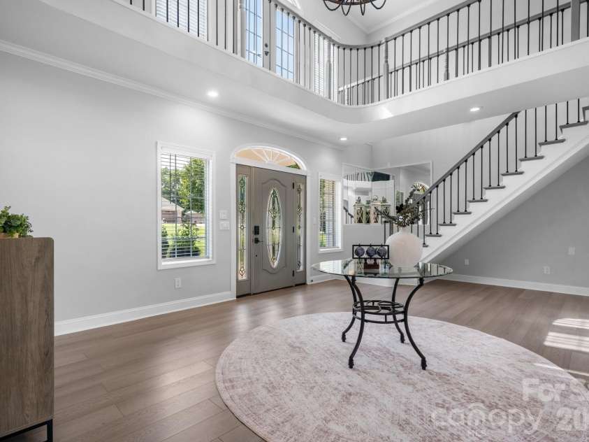 1360 Sweet briar Lane, Hickory, NC 28602.  MLS# CAR4409678, YatesRealty ID 50422. 