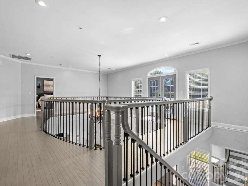 1360 Sweet briar Lane, Hickory, NC 28602.  MLS# CAR4409678, YatesRealty ID 50422. 