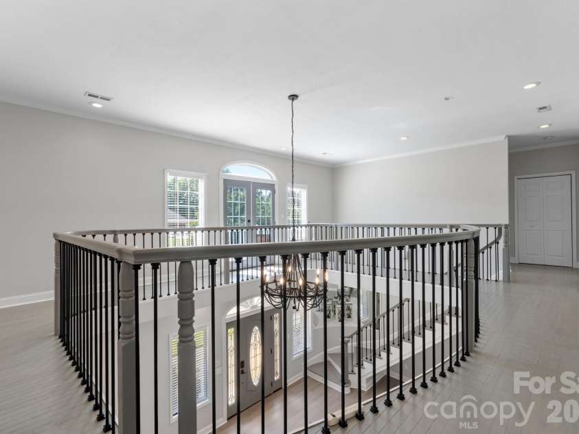 1360 Sweet briar Lane, Hickory, NC 28602.  MLS# CAR4409678, YatesRealty ID 50422. 
