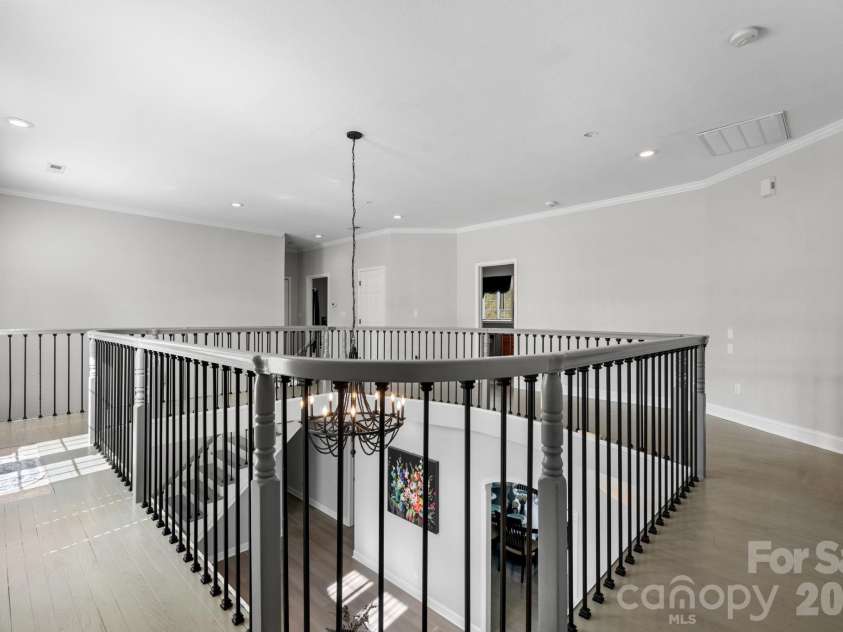 1360 Sweet briar Lane, Hickory, NC 28602.  MLS# CAR4409678, YatesRealty ID 50422. 