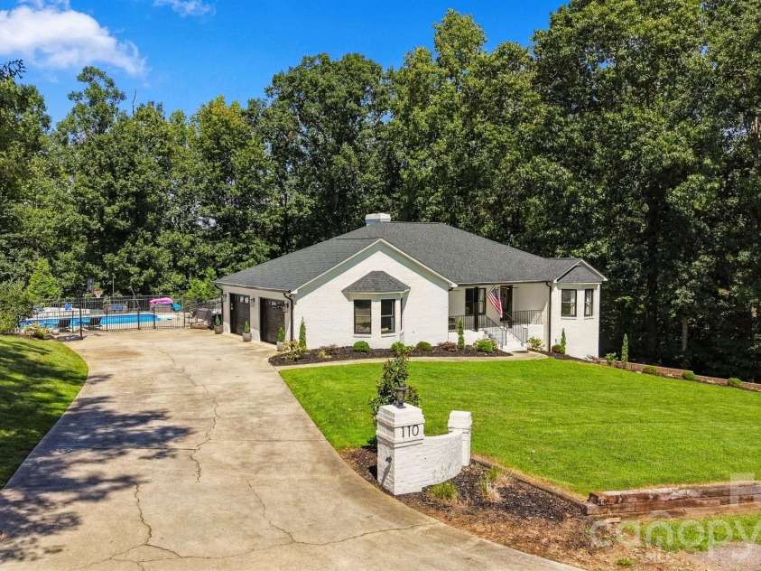 110 Pineburr Avenue, Valdese, NC 28690.  MLS# CAR4423742, YatesRealty ID 50426. 