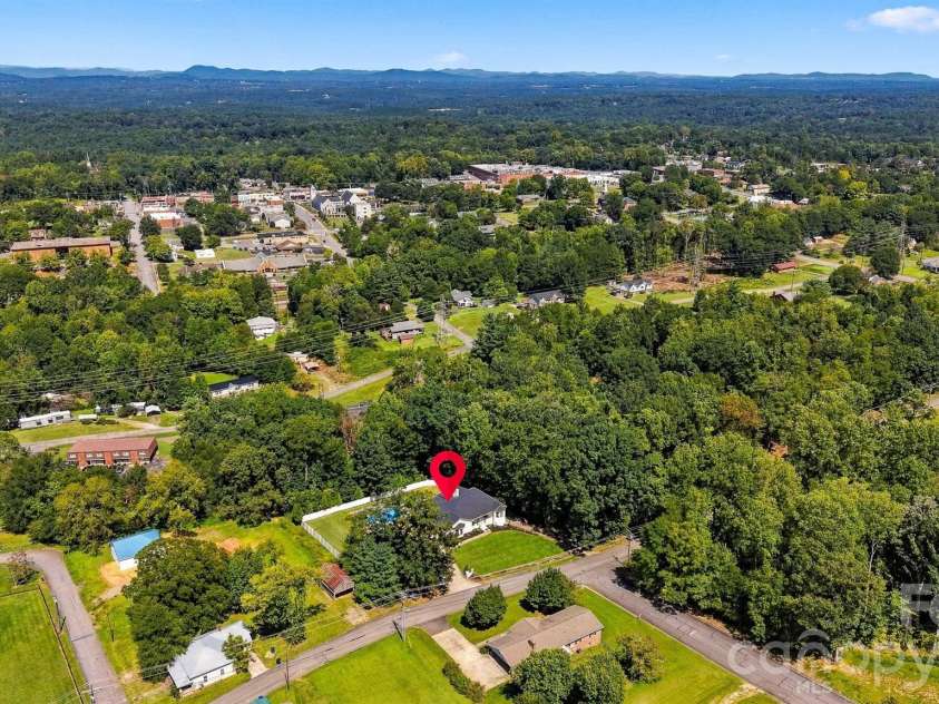 110 Pineburr Avenue, Valdese, NC 28690.  MLS# CAR4423742, YatesRealty ID 50426. 