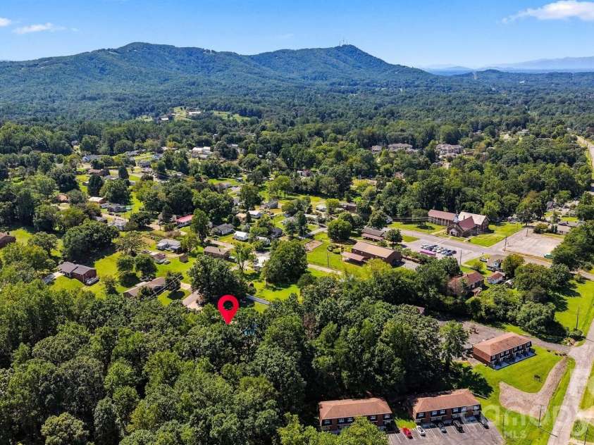 110 Pineburr Avenue, Valdese, NC 28690.  MLS# CAR4423742, YatesRealty ID 50426. 