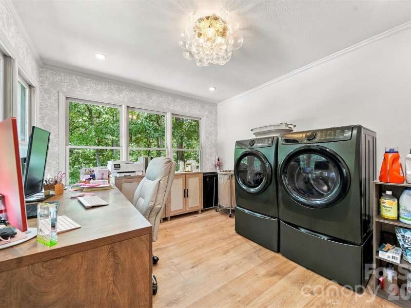 110 Pineburr Avenue, Valdese, NC 28690.  MLS# CAR4423742, YatesRealty ID 50426. This room is actually pink