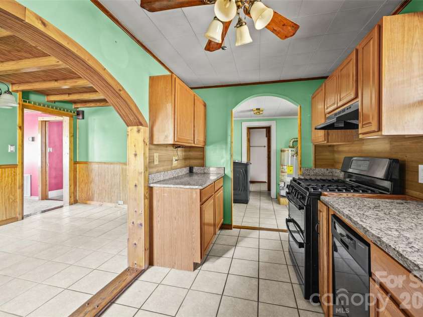 103 6th Street, Cramerton, NC 28032.  MLS# CAR4423884, YatesRealty ID 50428. 