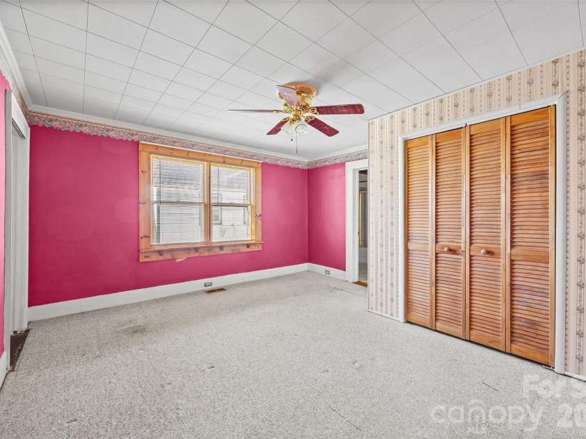 103 6th Street, Cramerton, NC 28032.  MLS# CAR4423884, YatesRealty ID 50428. 